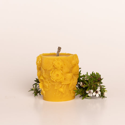 170 gram hibiscus pure beeswax candle with hemp wick