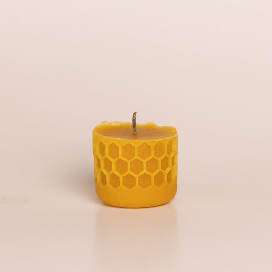 pure beeswax candle  90 grams with hemp whick